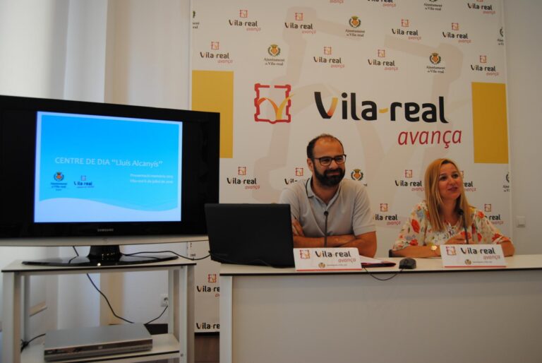 El centre de dia Lluís Alcanyís tracta 156 persones en 2015