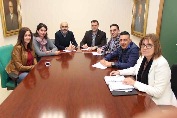 L’àrea d’Economia i Efecte Vila-real inicien la implantació d’una plataforma per a digitalitzar el comerç local