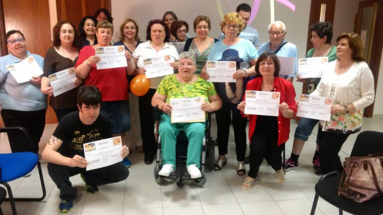 Acudim dóna per conclòs el seu curs d’autoajuda