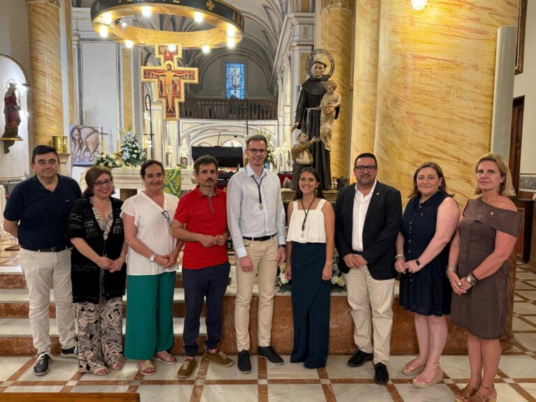 Joventut Antoniana ompli la parròquia en honor a Sant Antoni de Pàdua