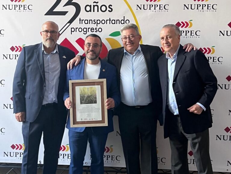 Vila-real homenatja Nuppec Logística pel seu compromís empresarial i social