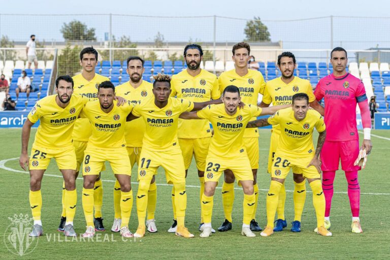 El Villarreal cau derrotat davant el Valencia després d'avançar-se en el marcador (1-2)