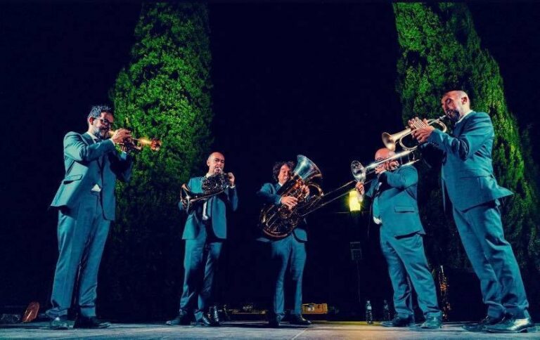 La banda Spanish Brass, del vila-realenc Inda Bonet, rebrà una ajuda de Caixa Bank, IVC i FSMCV