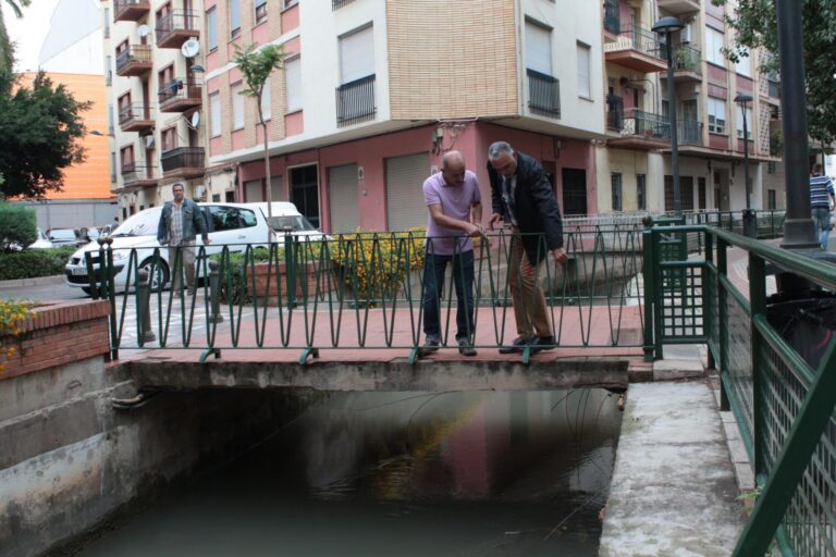 Milloren l'accessibilitat i la il·luminació de l'entorn de la Glorieta 20 de Febrer i que respon a la petició veinal