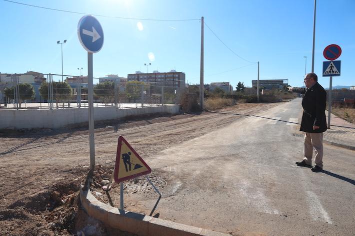 Arranca l'obertura del carrer Serra de les Santes per a millorar la connexió amb la zona del Madrigal