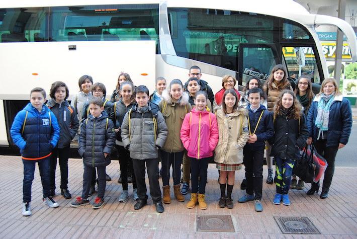 Els 20 alumnes del Consell de Xiquets i Xiquetes visiten el Fòrum de treball del Consell de la Infància a València