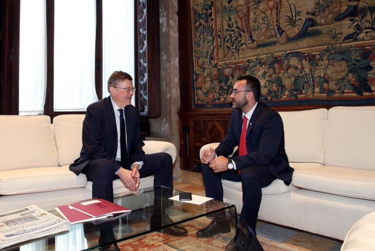 Vila-real rep un milió d’euros de la Generalitat i aconsegueix reduir un 86% el deute amb el municipi