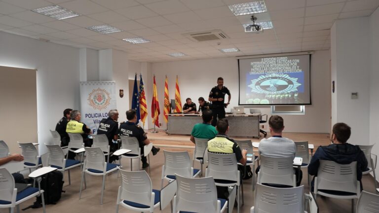 La Policia Local forma als seus agents en tàctica, controls i deteccions amb cans