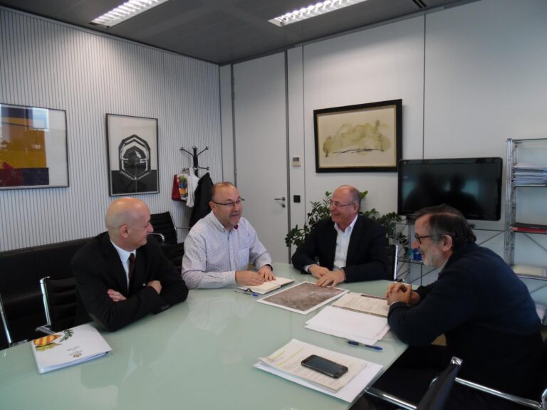 Consell i Ajuntament cercaran una solució a la inundabilitat de l'enllaç de la Ronda mentre el projecte s'executa