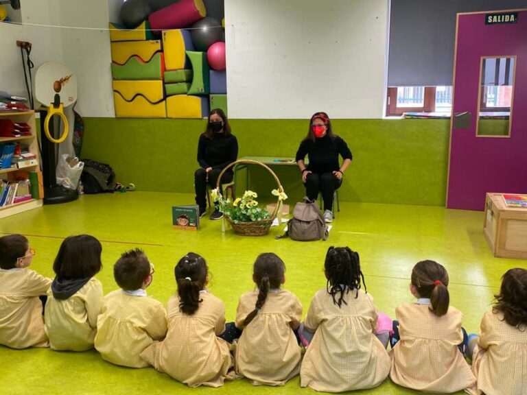  ‘Ponte mis gafas’, l’activitat teatralitzada al Cervantes per a conscienciar sobre l’assetjament escolar