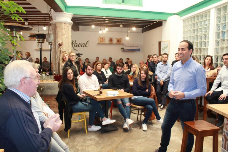 Els veïns de Vila-real proposen a Folgado obrir l'ajuntament a tots i baixar els impostos