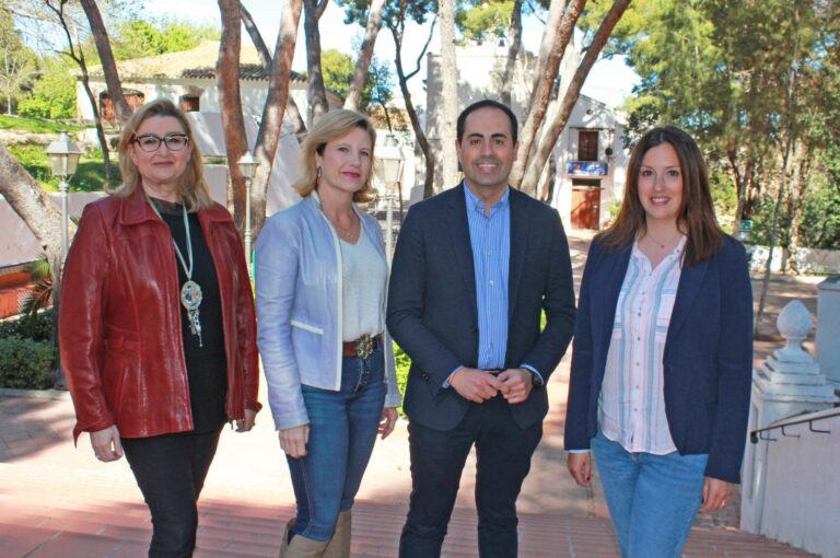 El PP suma a Beatriz Serra, María Olucha i Ana Mezquita a llista ‘pel canvi' de Vila-real 
