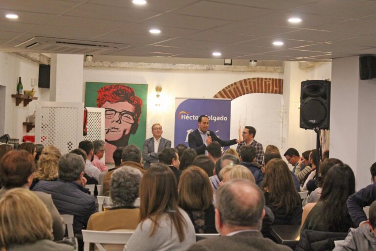 El PP aposta per l’experiència en gestió econòmica i comerç local de Carlos Gil i Paco Arrufat