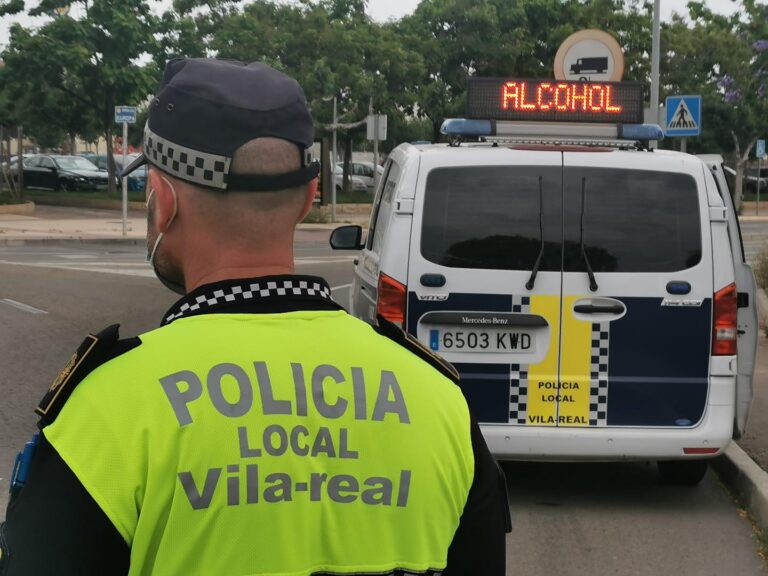 La Policia Local de Vila-real intensifica controls en la prèvia de Nadal per a garantir la seguretat