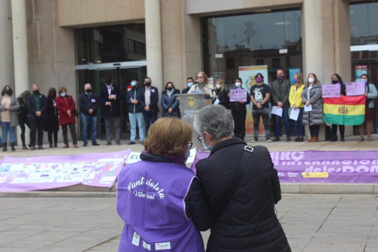 FOTOGALERIA| Vila-real bolcada amb el 8M