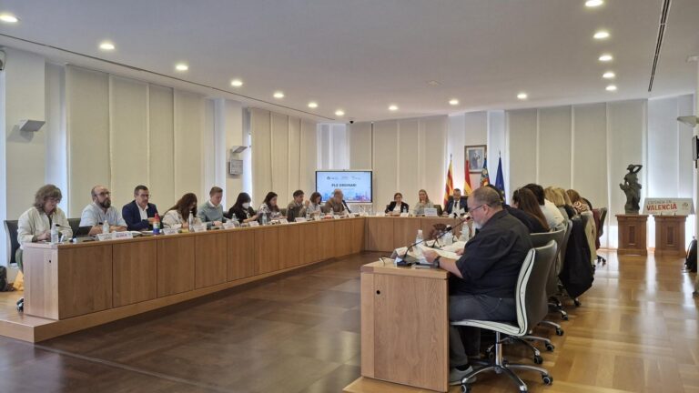 Vila-real reafirma el seu compromís amb la lluita contra el càncer de mama