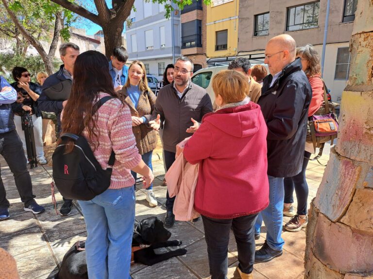 La campanya ‘L’Ajuntament al barri’ fa parada a la Soledat per recollir propostes