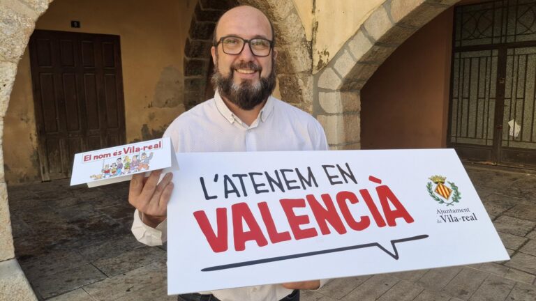 Vila-real reactiva la històrica campanya ‘L’atenem en valencià’ per a impulsar l’ús social de la llengua