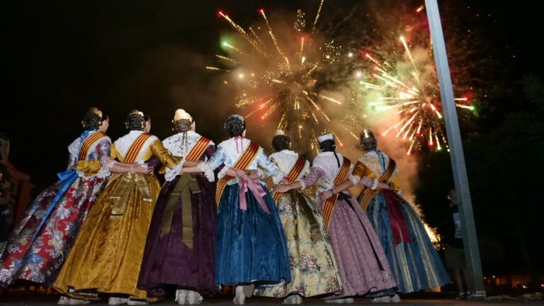 Vila-real obri el procés per a triar la reina i dames de les festes 2026
