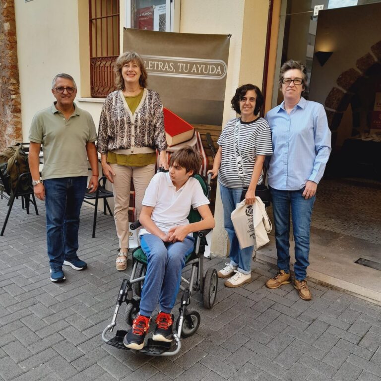 Vila-real torna a unir llibres i solidaritat amb ‘Mis letras, tu ayuda’