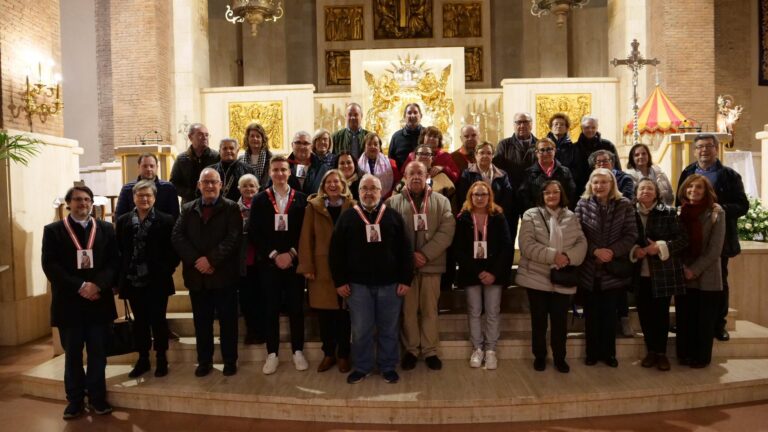 Devoció i tradició a la Missa del Pelegrí a la Basílica de Sant Pasqual