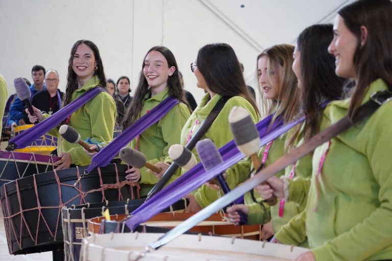 La 14a Tamborada de Vila-real omple el pavelló Sebastián Mora amb més de 250 participants