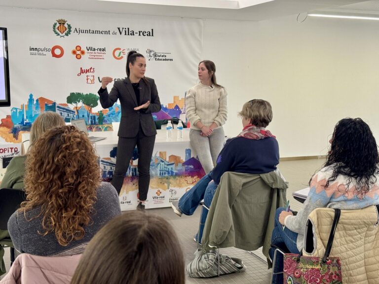 Vila-real ofereix en una xerrada sobre educació emocional i literatura