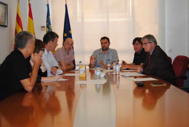 Vila-real es coordina amb Almassora i Borriana per demanar ajuda en el bus a la UJI