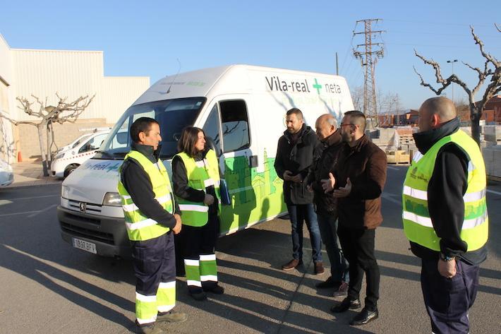 La furgoneta del servei de repàs de recollida del pla d’acció Vila-real+neta ja està de 'ronda' per tota la ciutat