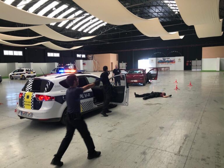 Policies Locals de la Comunitat acaben el curs sobre intervenció tàctica en controls amb la interacció d’unitats canines