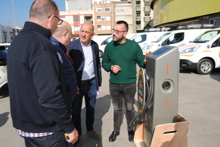 L'Ajuntament suma 31 vehicles Nissan i es situa com la primera ciutat de la Comunitat amb la flota 100% elèctrica