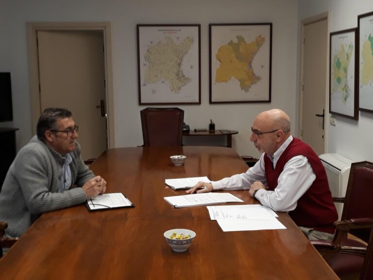 La Confederació Hidrogràfica del Xúquer coneix el malestar dels agricultors vila-realencs per l’estat dels barrancs 