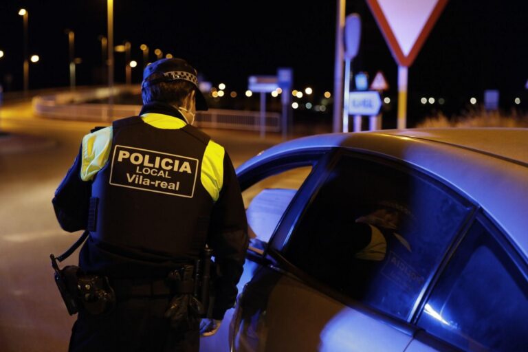 Un conductor atropella a dos vianants mentre conduïa sota els efectes de l’alcohol