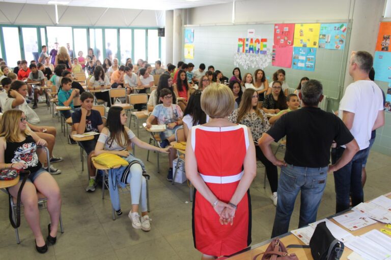 302 alumnes de Vila-real reben el diploma de les V proves matemàtiques ‘Canguret’