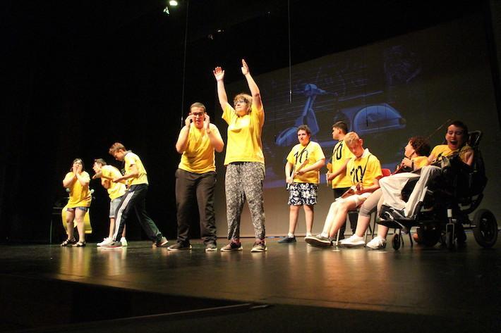 Usuaris de la Panderola demanen que transport i entorn s’adapten a persones amb mobilitat reduïda