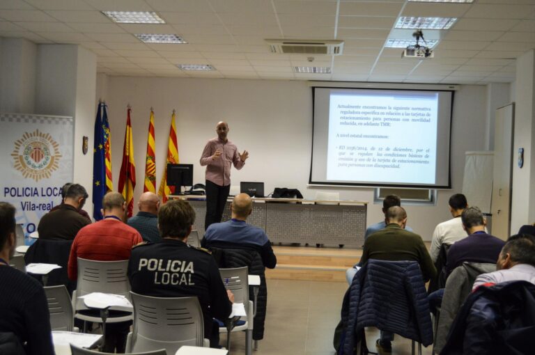 L'Escola de Formació de Policia Local realiza 20 accions en 2018 que milloren competències de 600 agents 