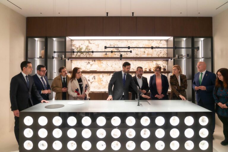 L’obertura de nous showrooms i l’expansió global impulsen el creixement de Porcelanosa