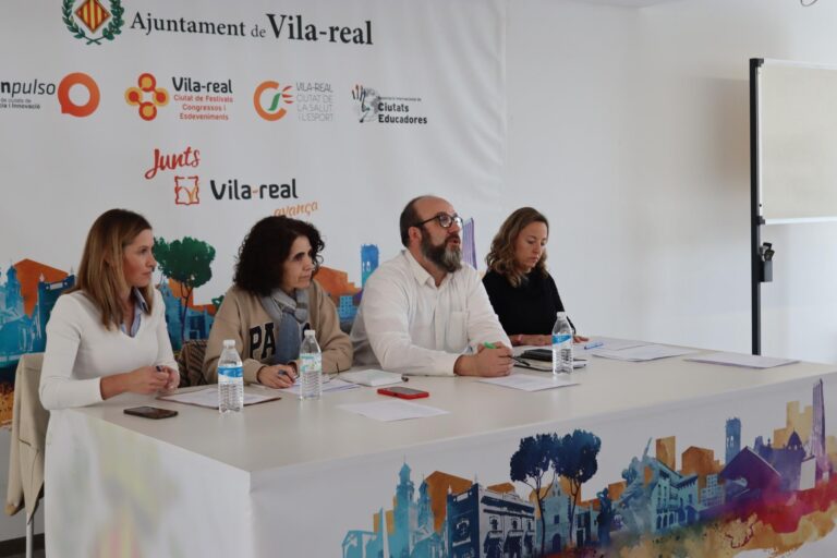 El professorat impulsa el valencià amb noves iniciatives de Normalització Lingüística