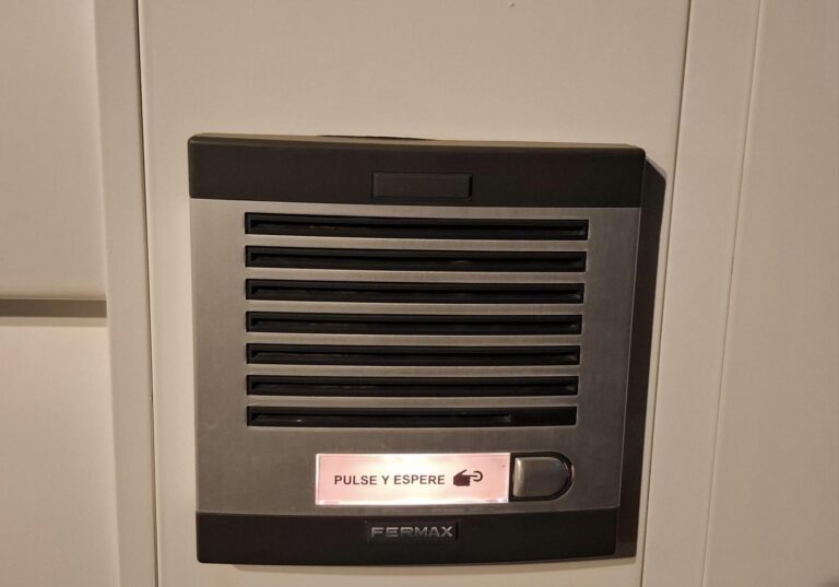 Prohibida la publicitat i contractació no sol·licitada de serveis d’electricitat i gas a domicili