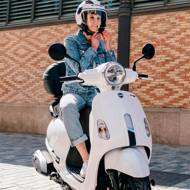 Circular sense casc comporta sanció i immobilització