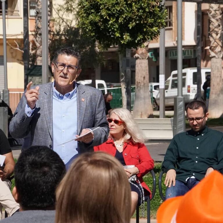 Millorar la Séquia, un pla de rehabilitació d'habitatges, carrils bici i el trasllat de l'EOI a la BUC, l'aposta de Sancho