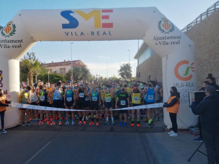 Un total de 360 corredors participen en la popular cursa 5k