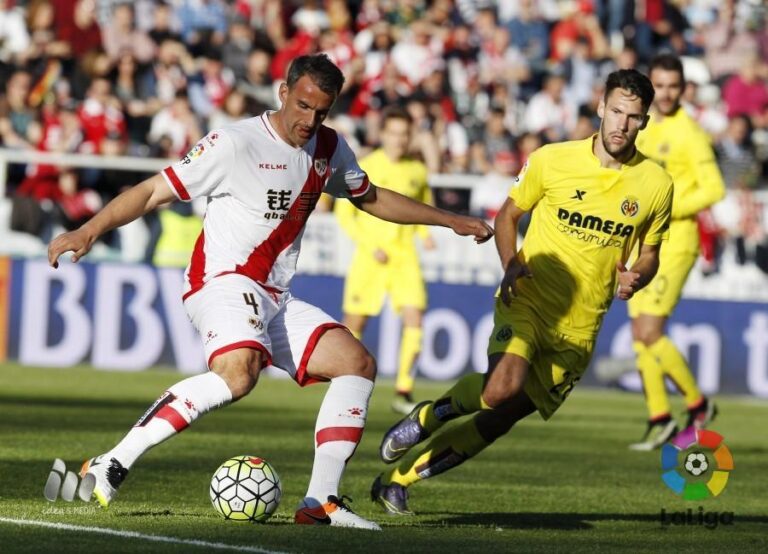 El Villarreal nota la ressaca europea i perd en Vallecas en la lluita per la Champions