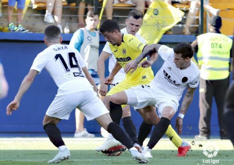El Villarreal es conforma amb l'empat davant el València malgrat ser superior durant mitja hora (0-0)