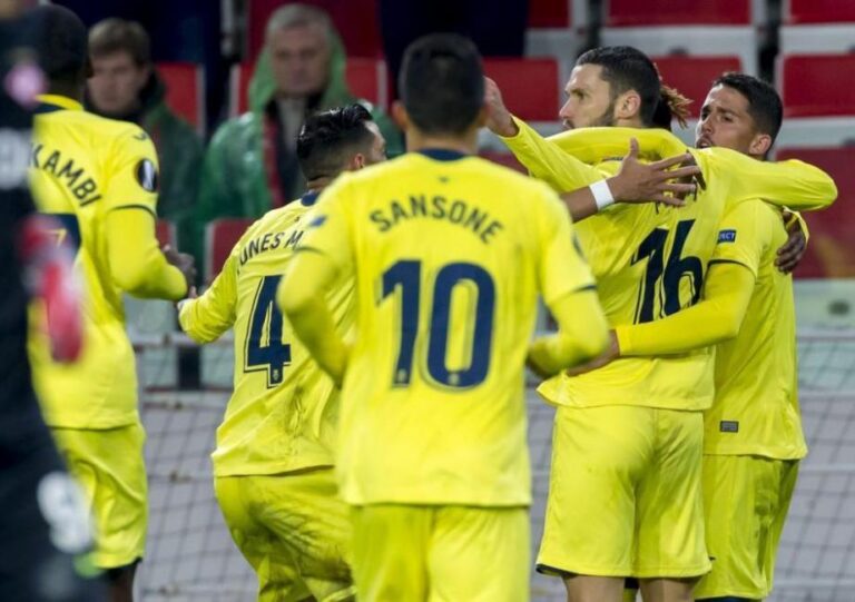 Santi Cazorla, de penal i en el minut 96, evita la derrota del Villarreal en el camp de l'Spartak de Moscou (3-3)