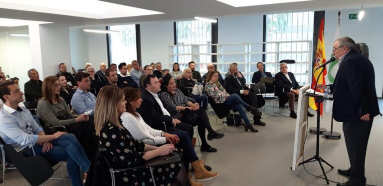 Vox anuncia a Vila-real la seua intenció d'eliminar el Senat i les autonomies "perquè no serveixen per a res”