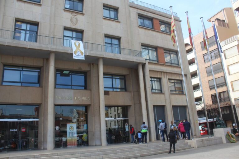 El consistori millora el temps de pagament a proveïdors