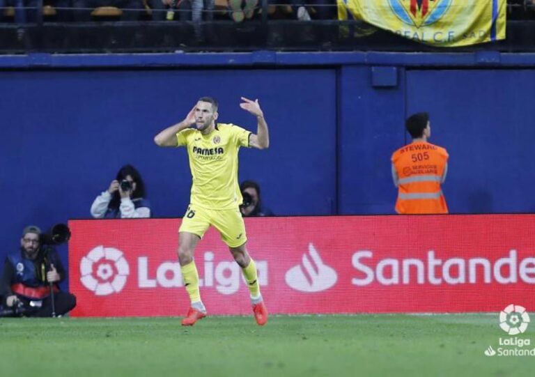Pedraza evita el daltabaix del Villarreal davant el Llevant en l'Estadi de la Ceràmica en el minut 93 (1-1)