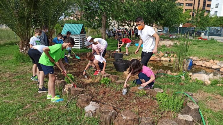 El projecte d’aprenentatge Aula Viva Naturalment compta amb la participació d’un total de 572 xiquets de Vila-real
