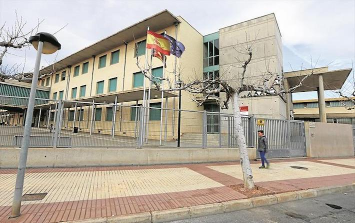 Compromís: «l’IES Broch i Llop està patint les conseqüències de la deixadesa del PSOE»